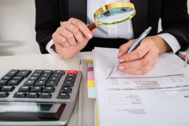 Lucrător comercial (Operator facturare)